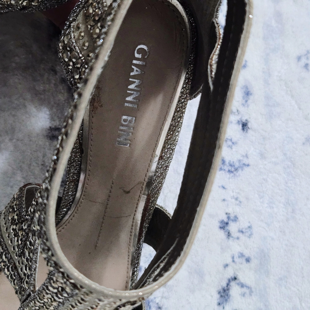Gianni Bini Sianna Champagne and Gold, 7.5 - Picture 6 of 11